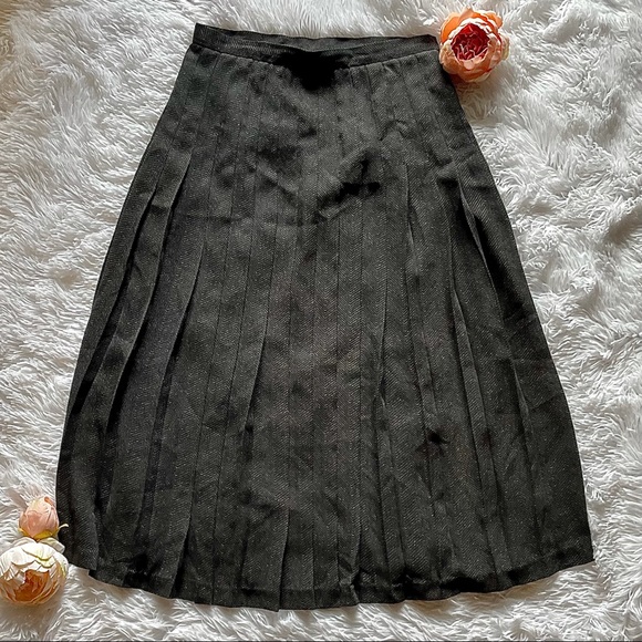 Lafayette 148 New York Dresses & Skirts - Lafayette 148 Pleated Midi Skirt